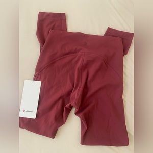 Lululemon InStill HR Tight 25” in Mulled Wine size 4 NWT